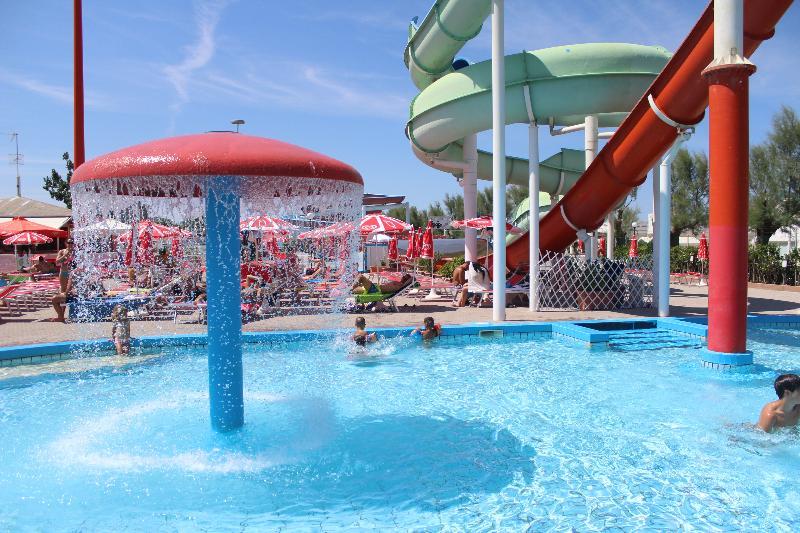 ריצ'יונה Hotel Marina מראה חיצוני תמונה
